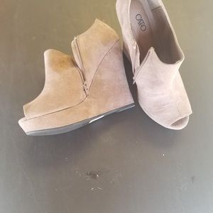 Beige wedges